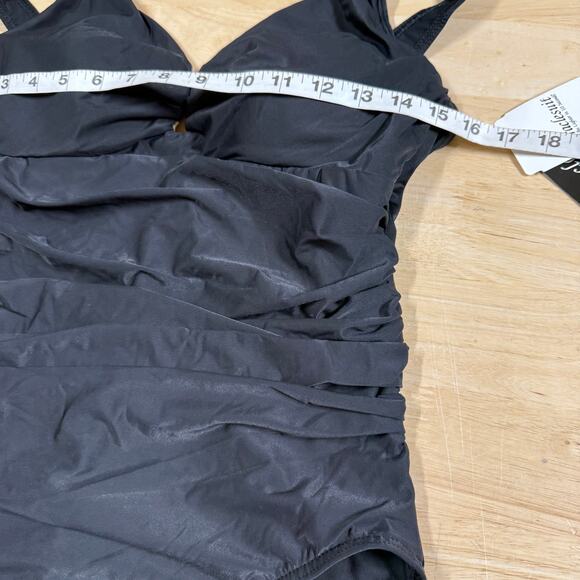 MIRACLESUIT NWT Black Palisades One Piece Swimsuit Size 14 Shirred Slimming - Picture 8 of 13